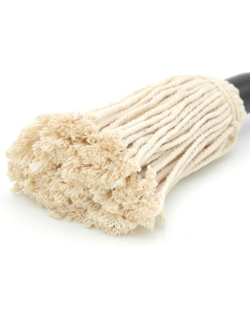 Brush for sauces and marinades with wooden handle