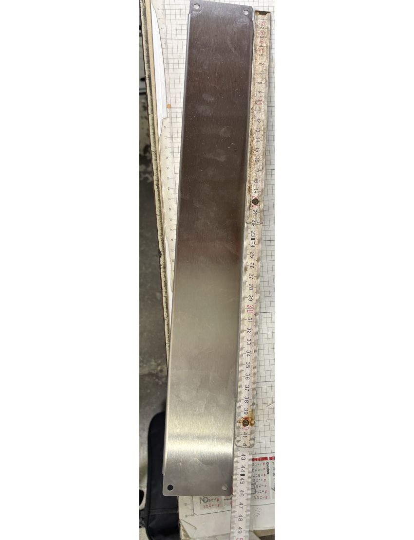 Support bracket for undermount Chef L Black version without handles