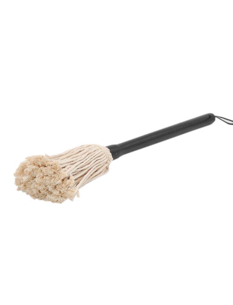Brush for sauces and marinades with wooden handle