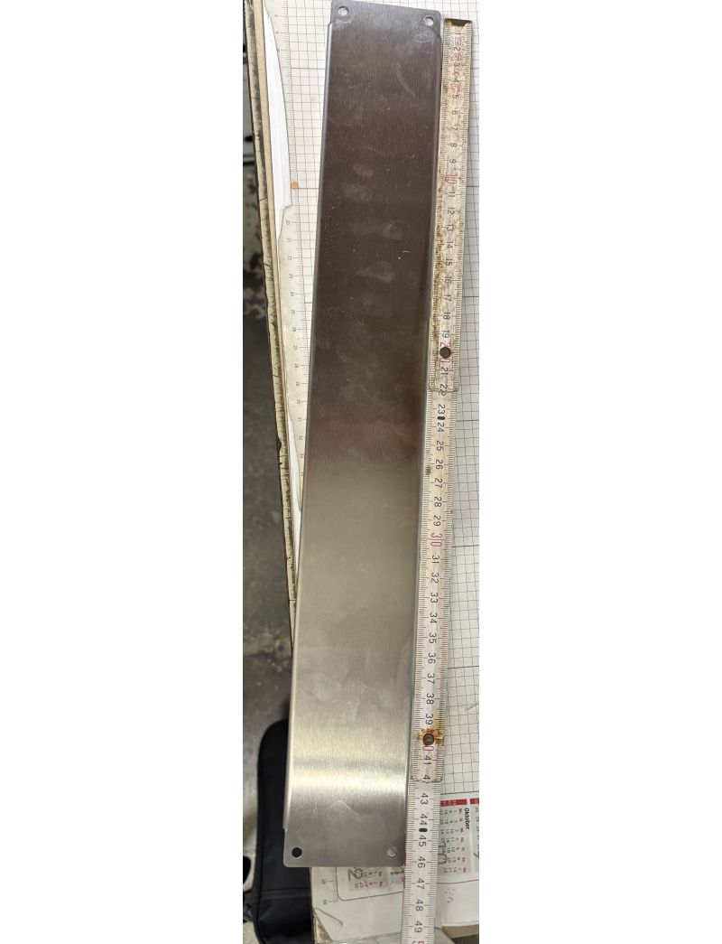 Support bracket for undermount Chef L Black version without handles